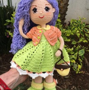 Lee más sobre el artículo BELLÍSIMAS MUÑECAS AMIGURUMI TEJIDAS A CROCHET – PASO A PASO