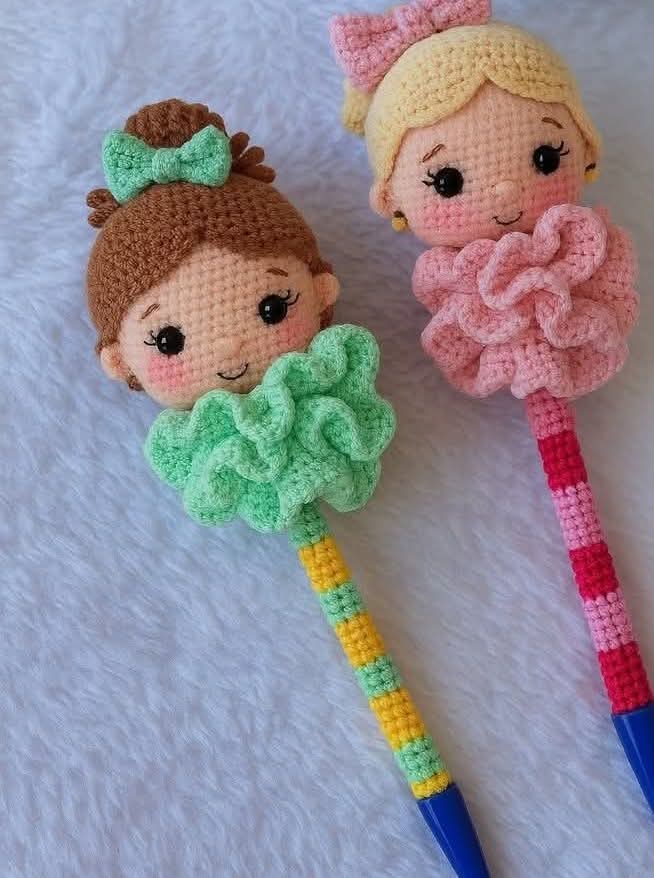 Lee más sobre el artículo Adornar bolígrafos y lápices con crochet