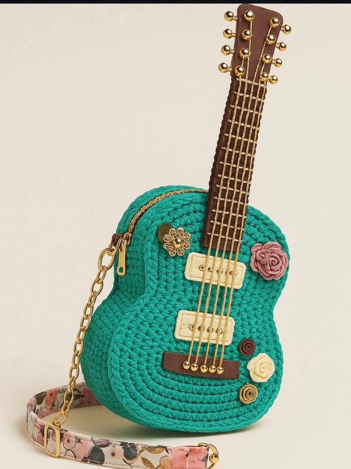 En este momento estás viendo Guitarra a crochet